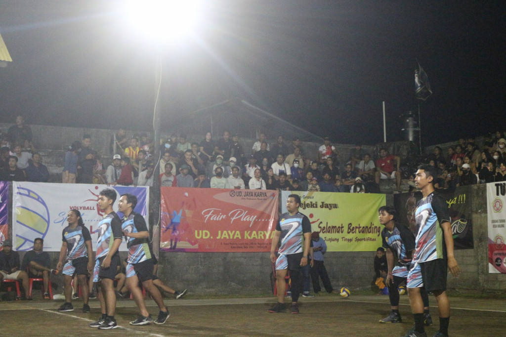 Tim Bola Voli Banjar Lebak Ikuti Lomba Voli Porsenides Dalung Tahun 2023